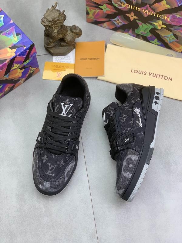 LV Men's Shoes 2004